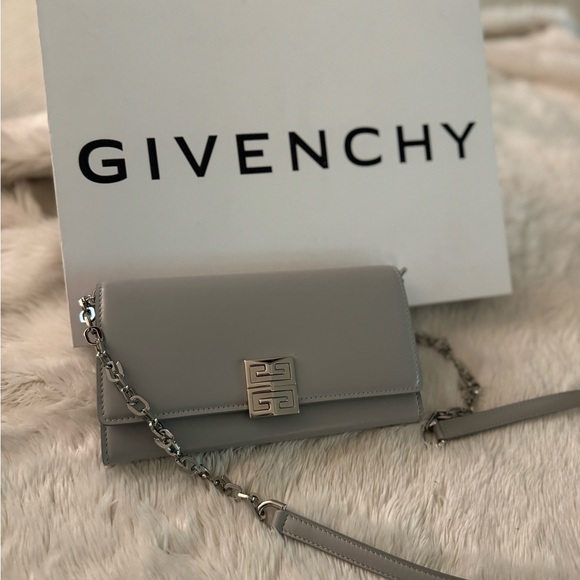 Givenchy Chain Wallet / Cross Body Purse (Brand New) - Picture 3 of 9